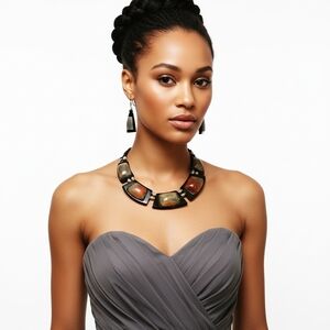 Chic Black and Brown Necklace
